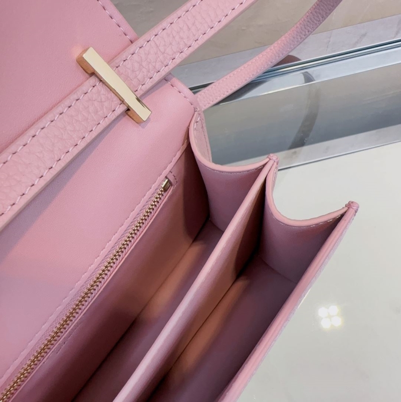 Bv*b*rry satchel bags